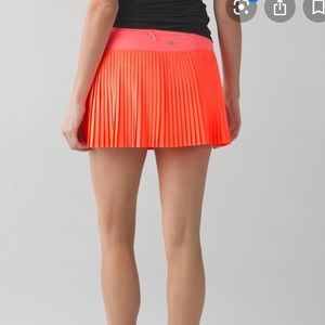 Lululemon Pleat to Street skirt